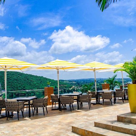 Akosombo Bridgeview Resort מראה חיצוני תמונה